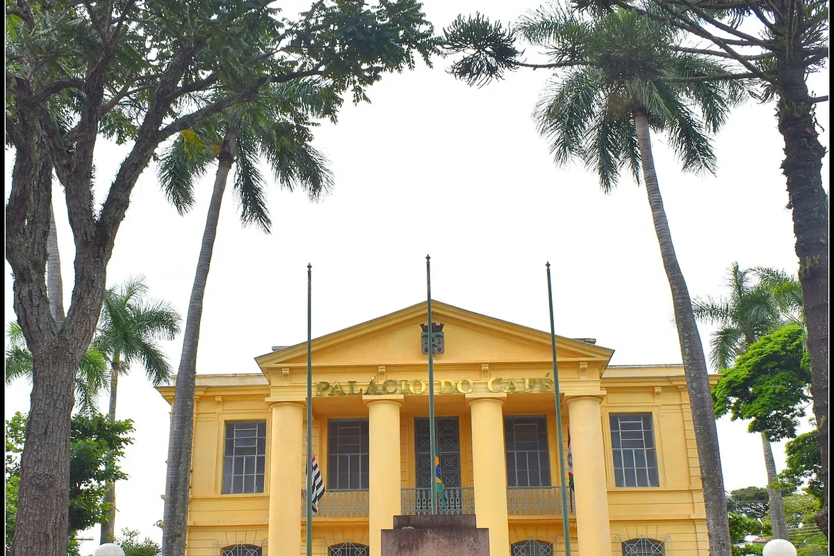 Fachada do Palácio do Café, sede da Prefeitura Municipal de Espírito Santo do Pinhal